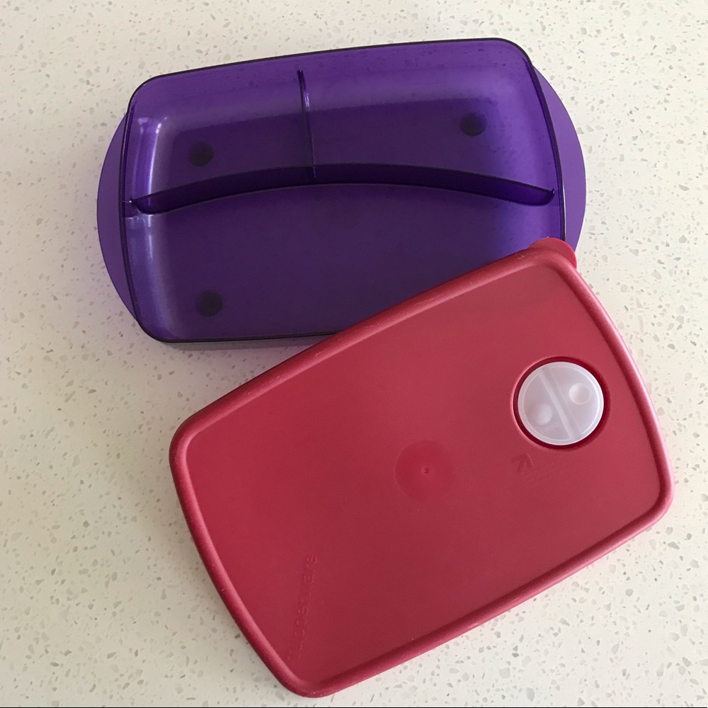 TUPPERWARE MICROWAVE ROCK N SERVE DIVIDED DISH